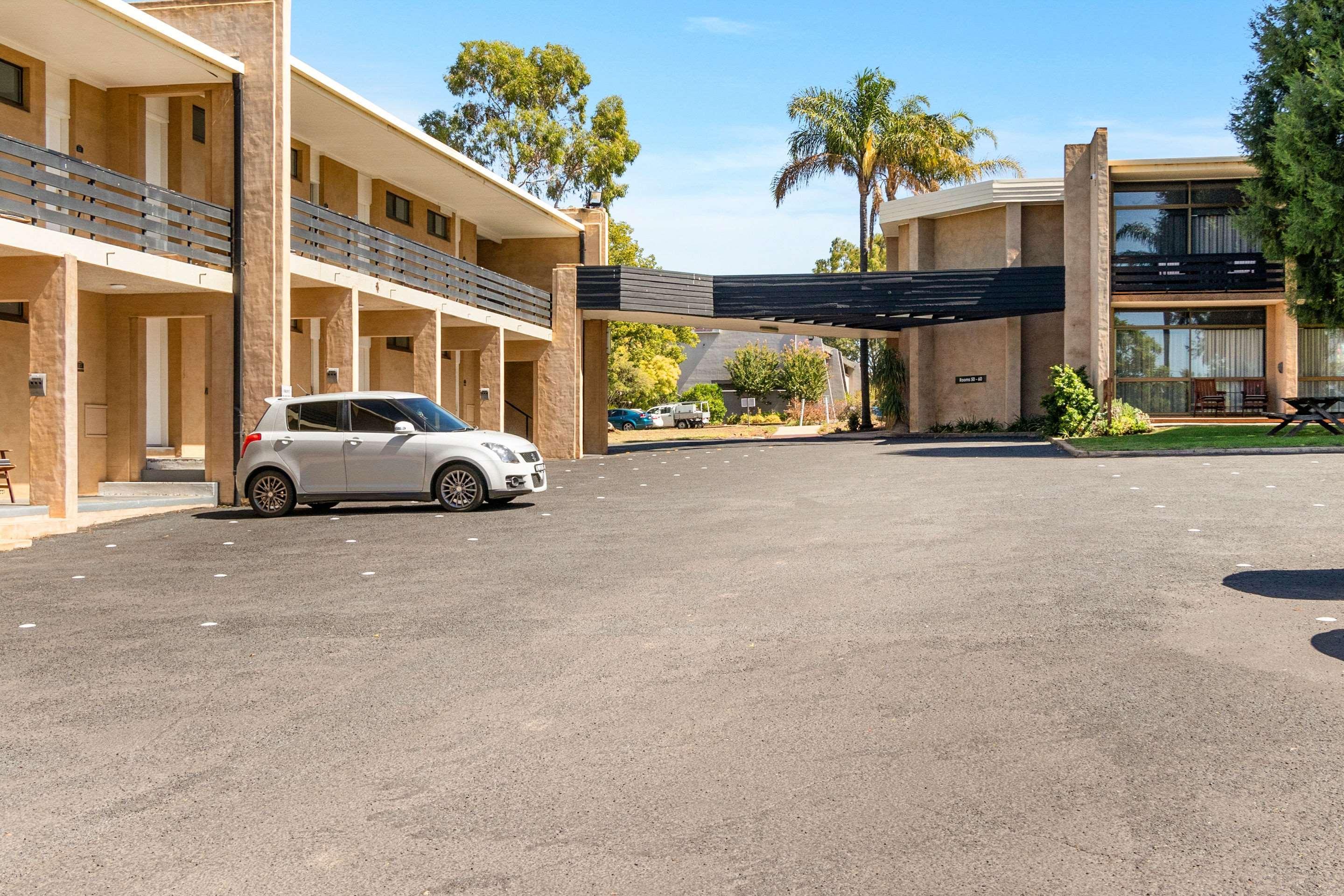 Quality Inn Dubbo International Экстерьер фото